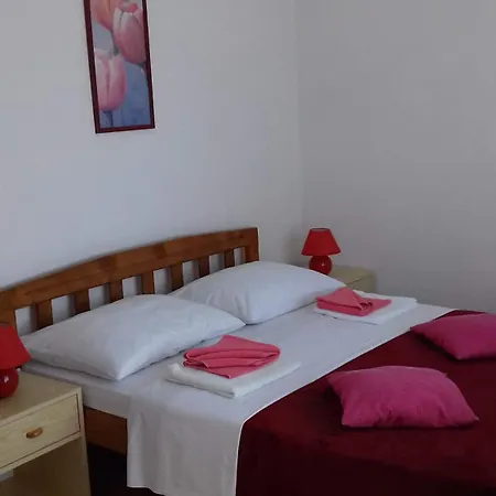 Maja Apartamento *