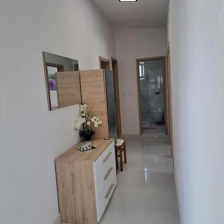 Maja Apartamento